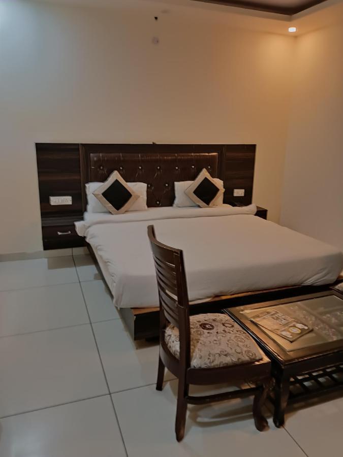 Hotel Aerotech Near Igi Airport New Delhi Extérieur photo